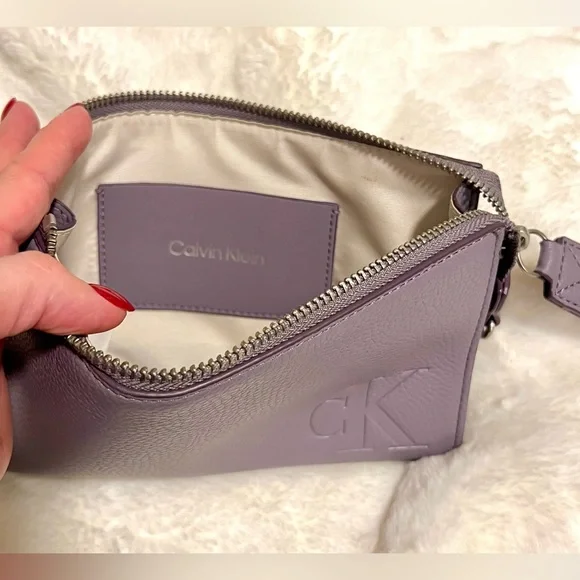 Calvin Klein CK Wristlet/Small Purse Lavender - Picture 3 of 5